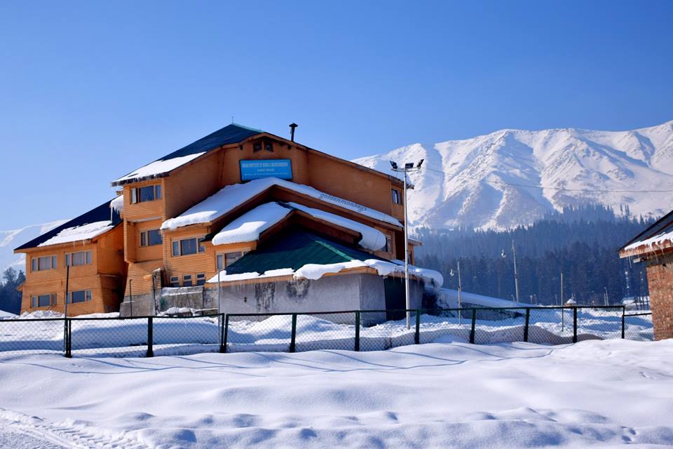 Skiing Courses in Gulmarg